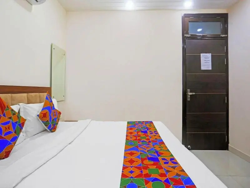 FabHotel The Hide Away