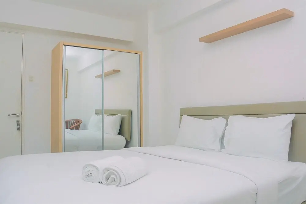 Comfort and Minimalist Studio Bassura City Apartment by Travelio