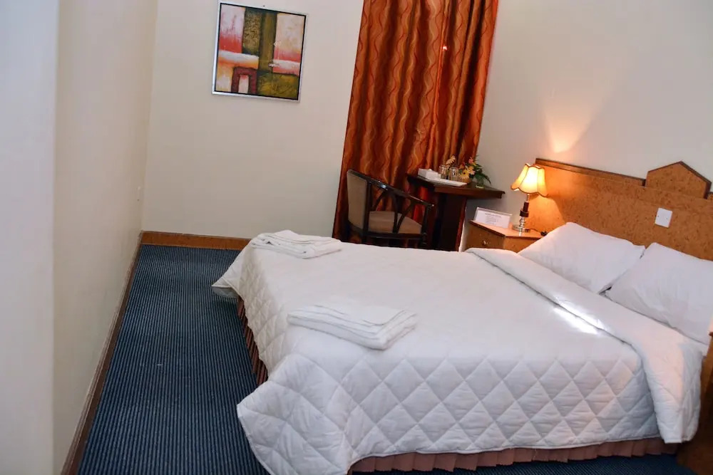 Aradous Hotel