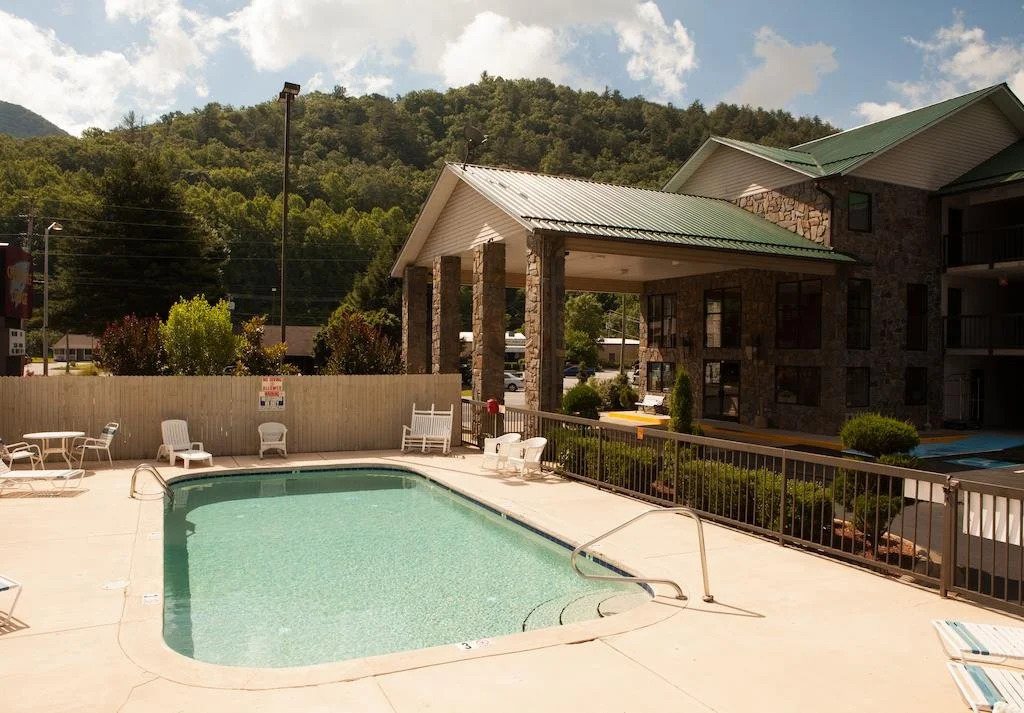Cherokee Lodge