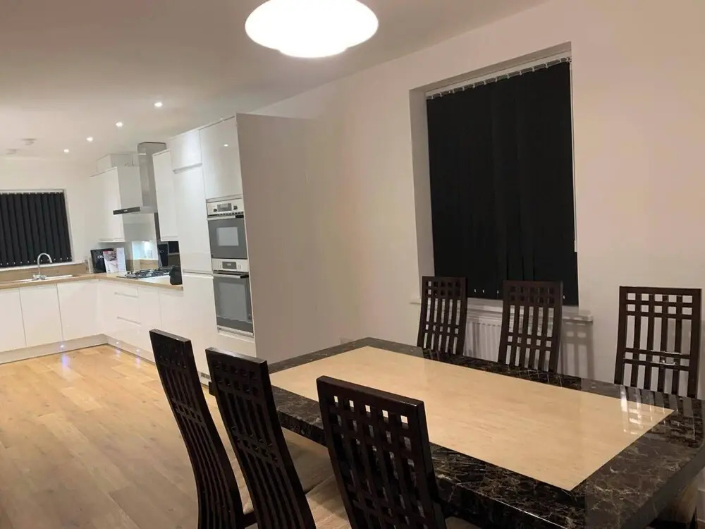 4bed House - Direct Links Into Central London