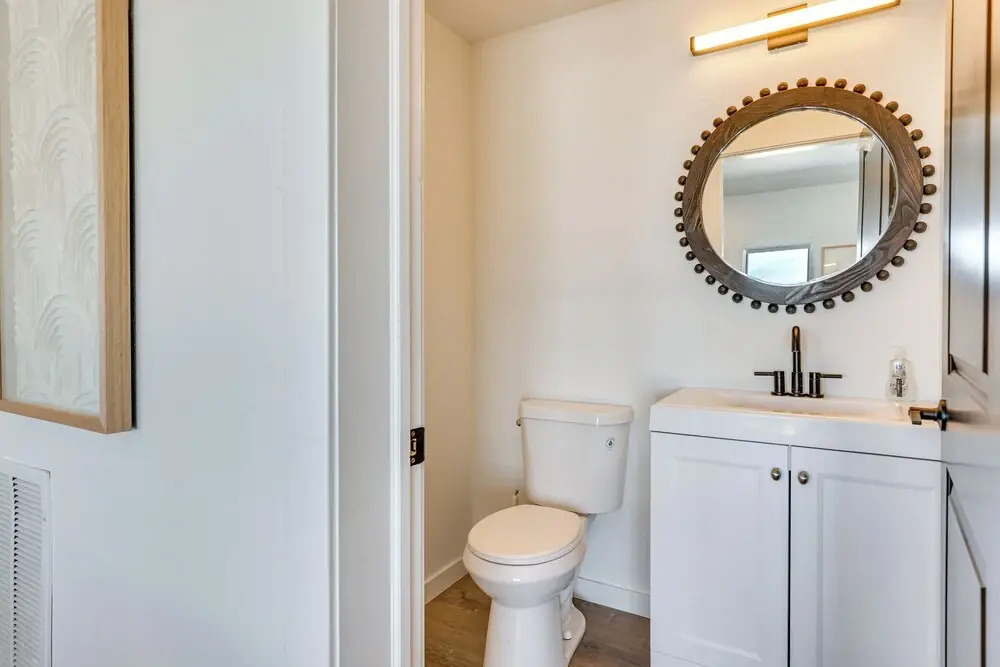 Great for Groups! Luxury Mtn-view Granby Home