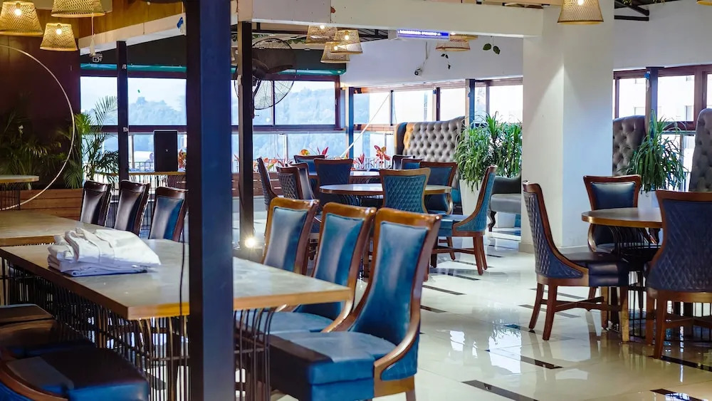 Aura Rooms