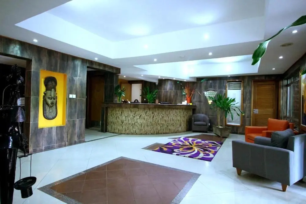 La Cour Hotels and Apartments Cooper