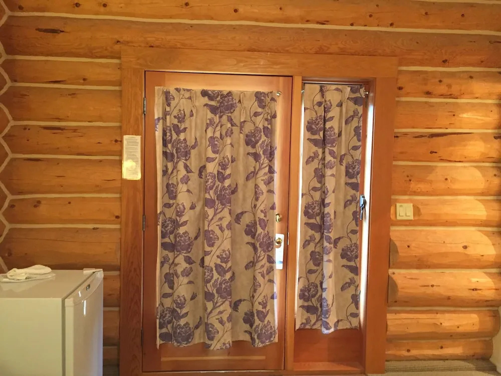 Cariboo Lodge