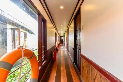 OYO 23227 Alleppey Eco Houseboat 3 Bhk