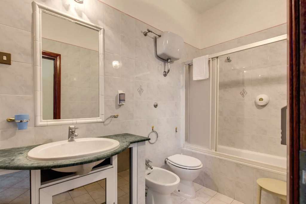 Cambridge Hotel