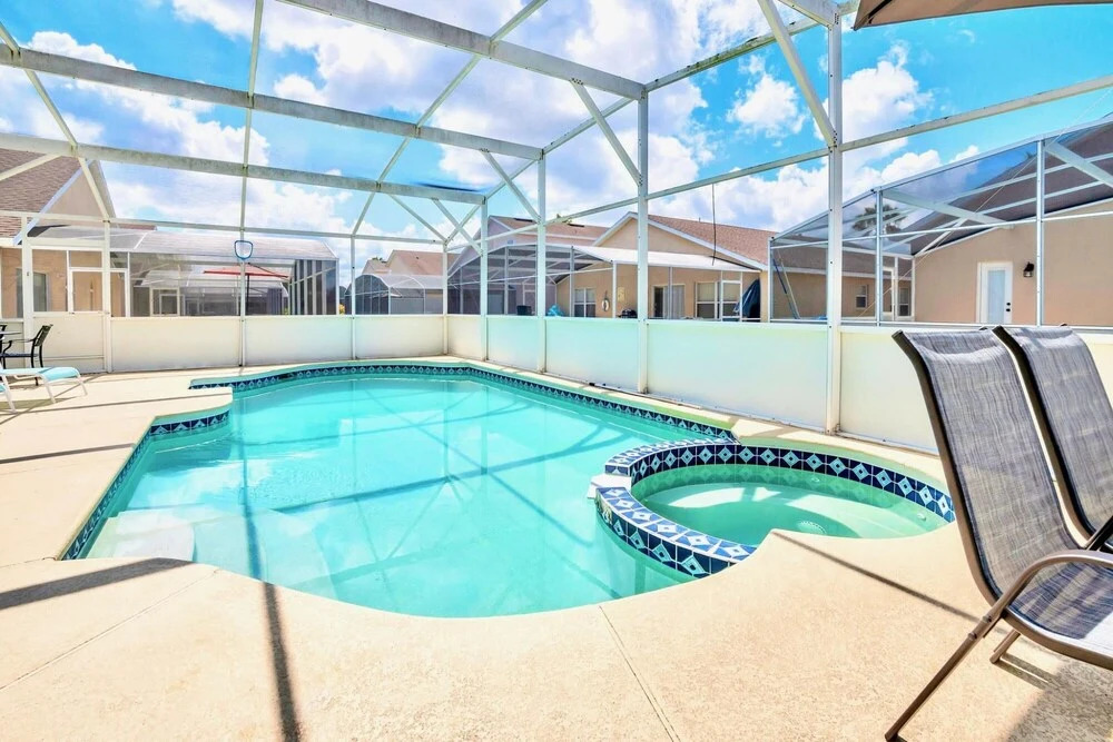 6BR Family Home With Private Pool Hot tub BBQ
