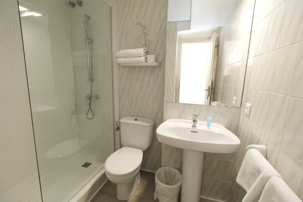 Naika Studios & Apartments