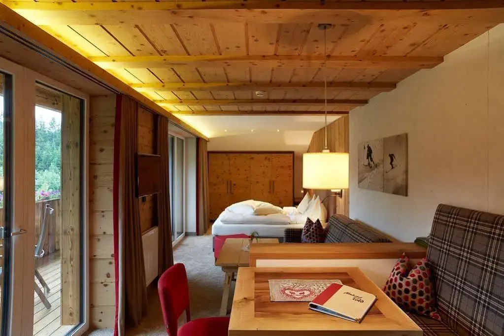 Almhotel Told
