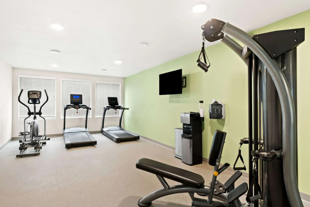 WoodSpring Suites Denver Commerce City