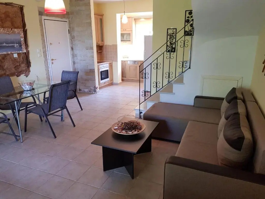Stellas House Polychrono