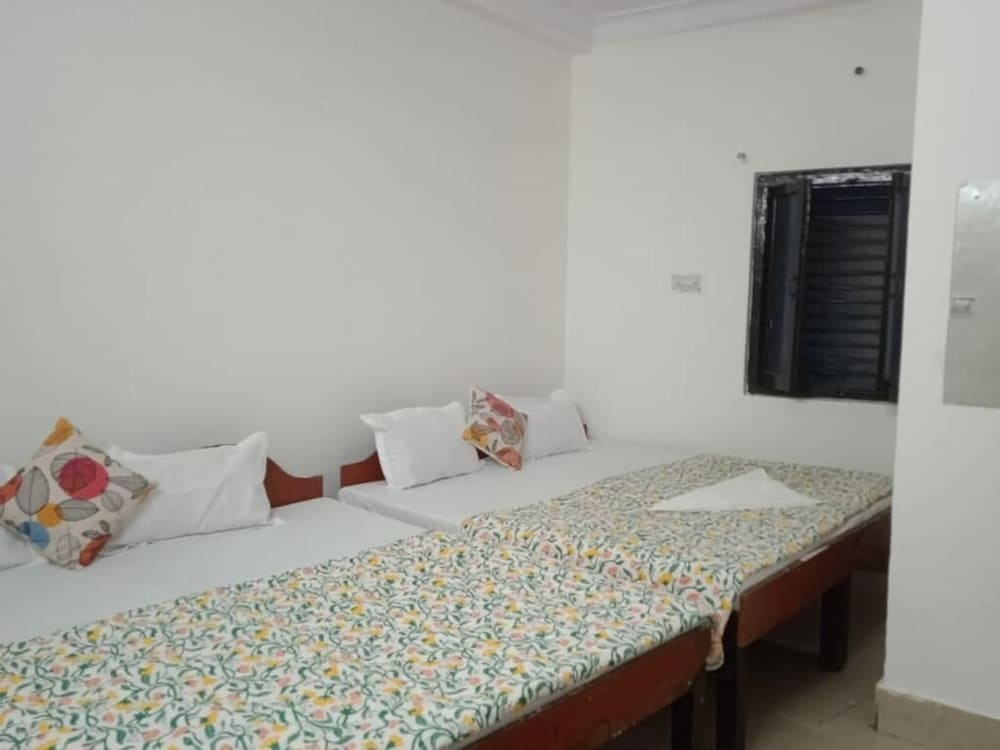 Hotel Shivdev