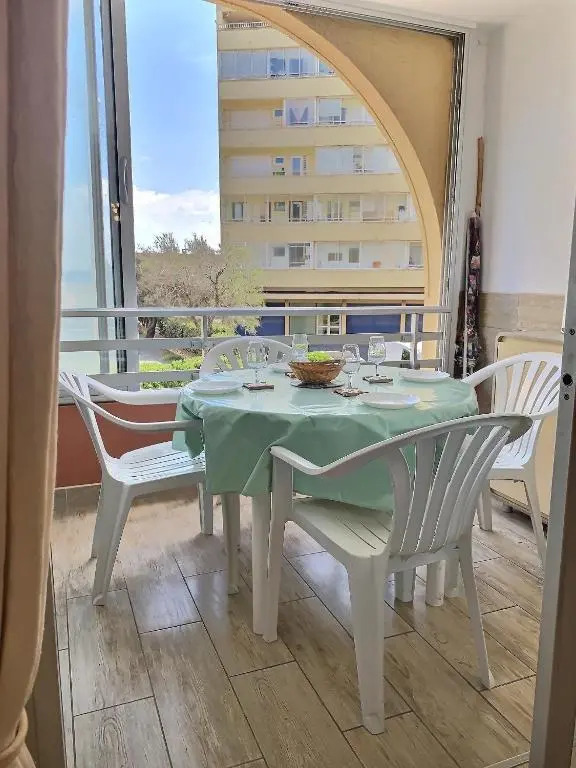 A 50m de la mer, coquet appartement pour 4 personnes