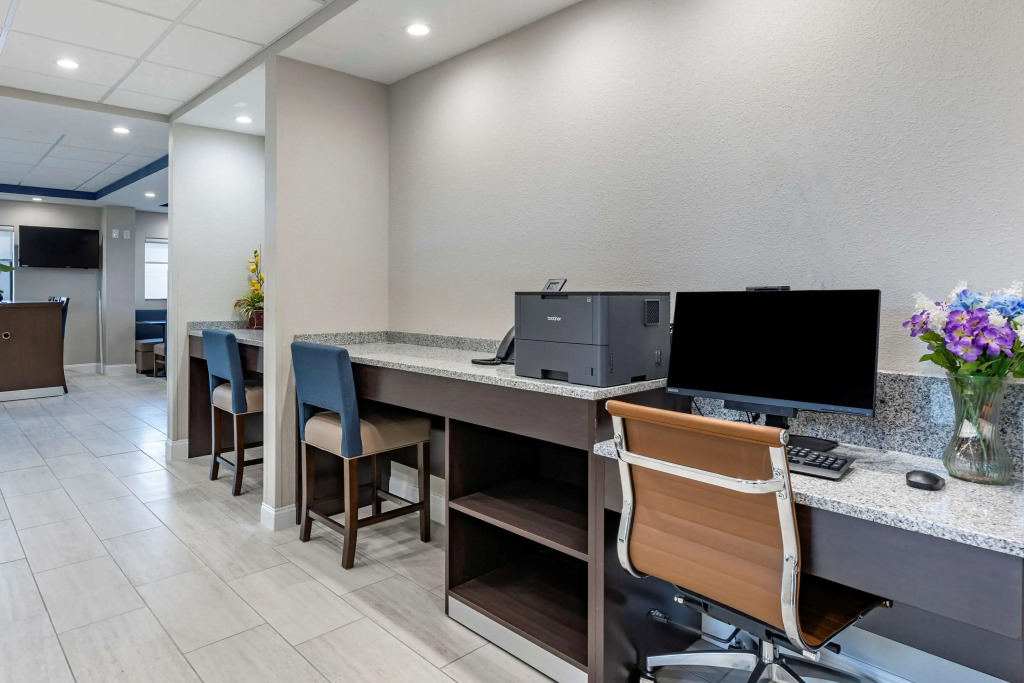 Comfort Suites St Louis - Sunset Hills