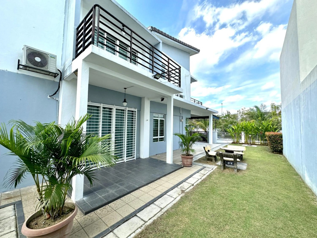 BNB Casa Grande at Rawang - spacious, 15 pax and WiFi