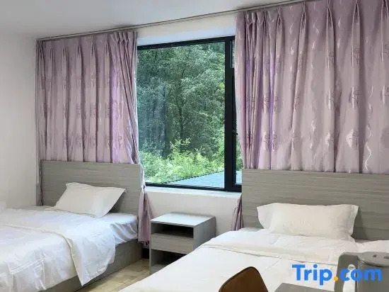 Siguniang Mountain Linxi Yashe Homestay (Shuangqiao Valley Scenic Area)