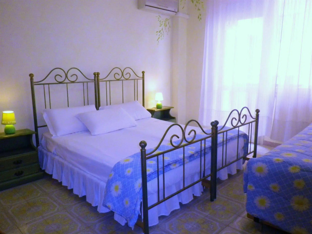Elisart Guest House
