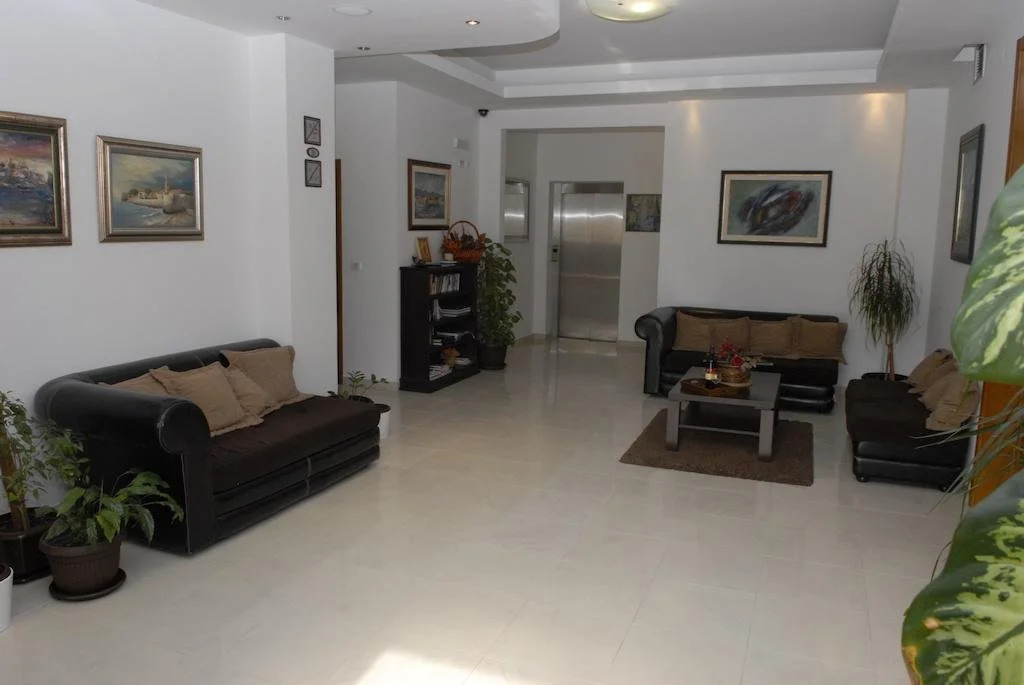 Apartments Butua