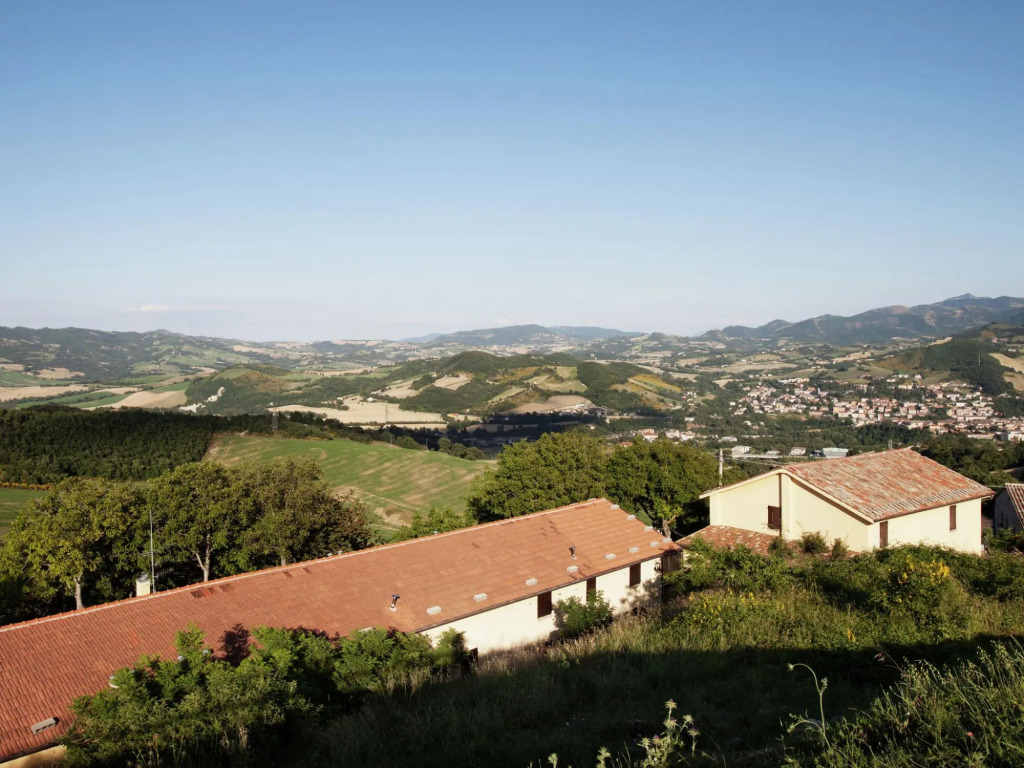 Inviting farmhouse in Cagli with swimming pool
