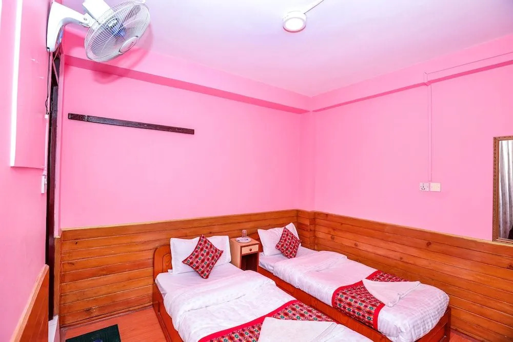 4 Seasons Hostel