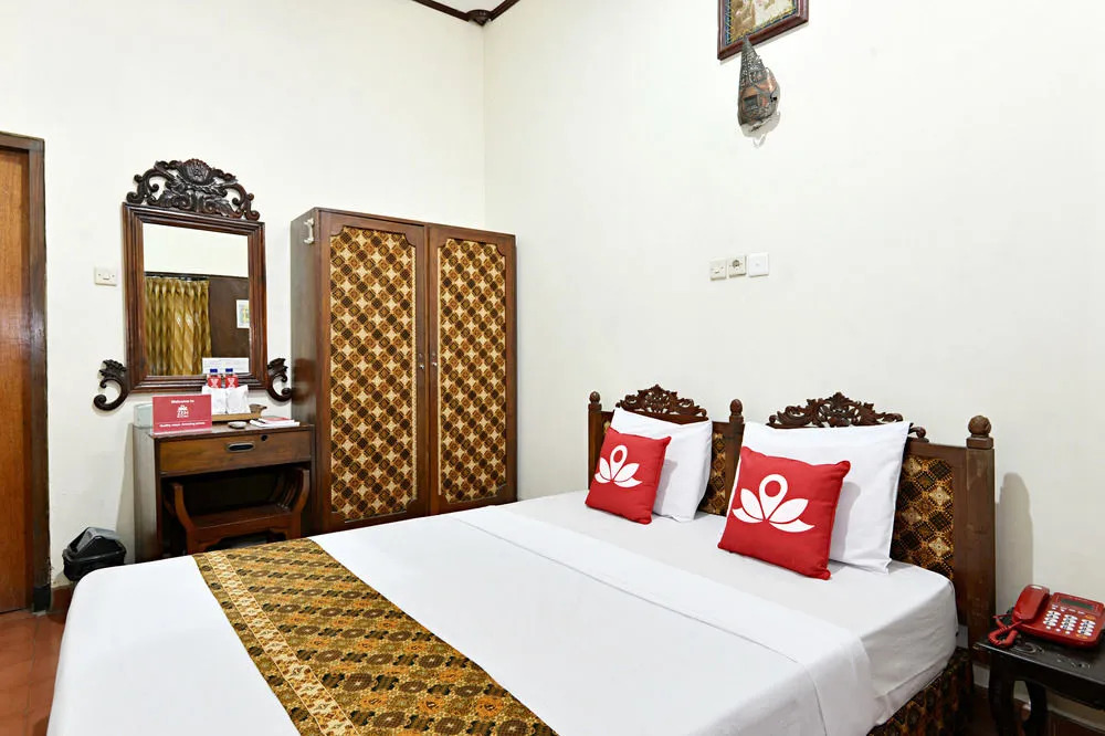 ZEN Rooms Pasar Kembang 1