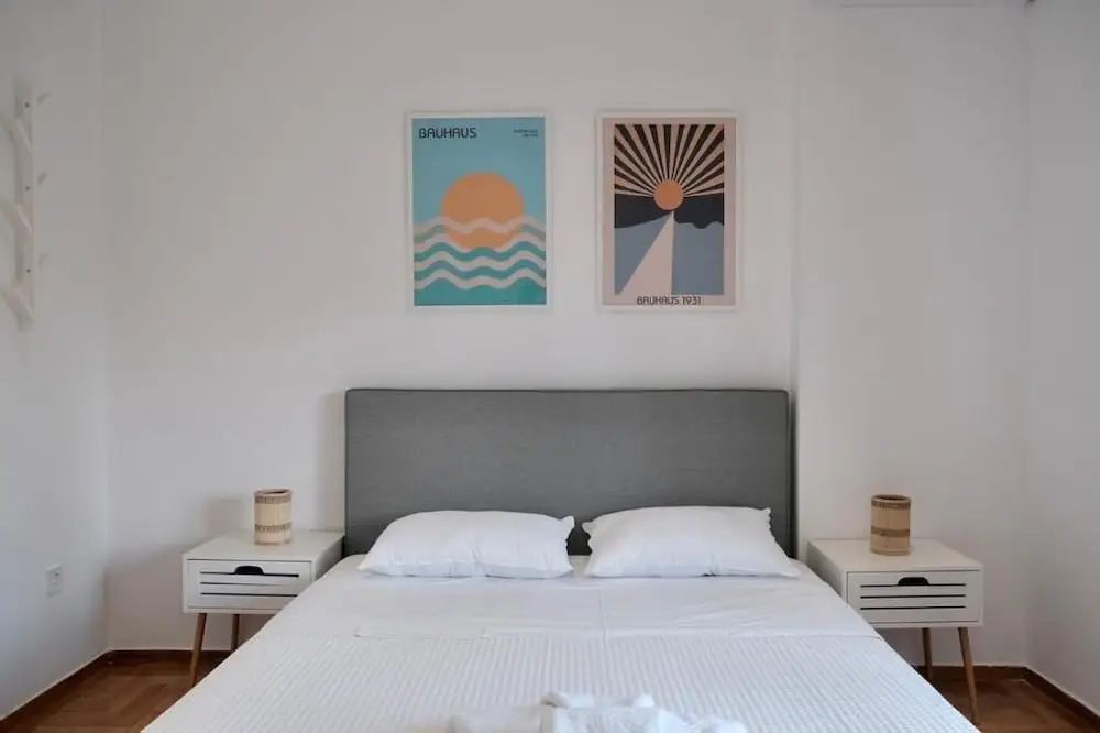 SynPiraeus Apartments & Studios
