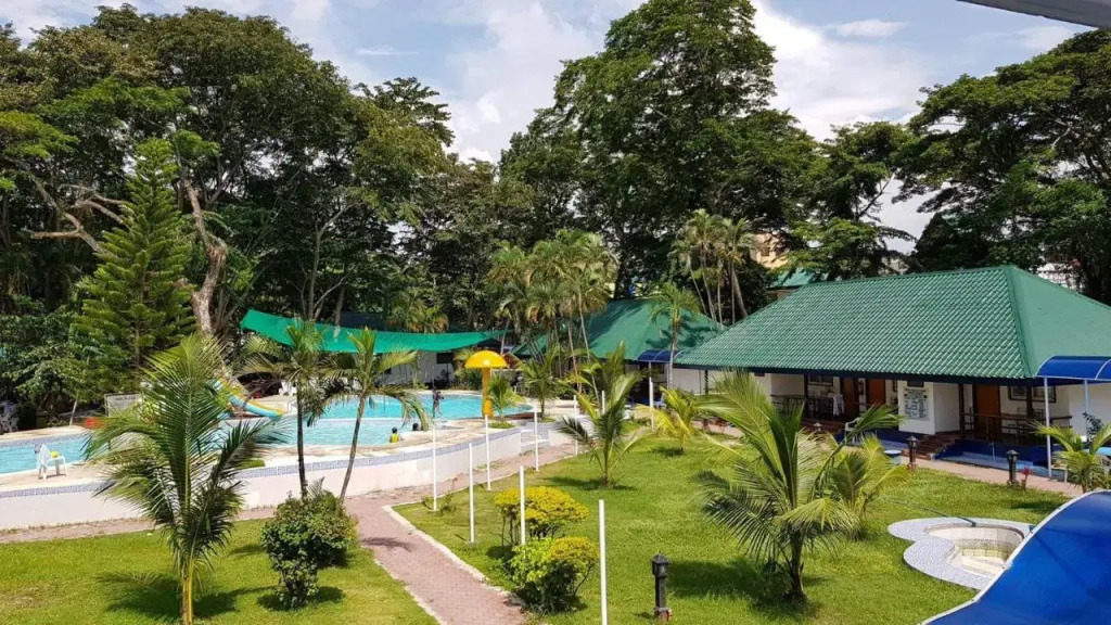 Hotel 45 Beach Resort