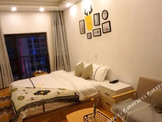 Double 11 Theme Hotel