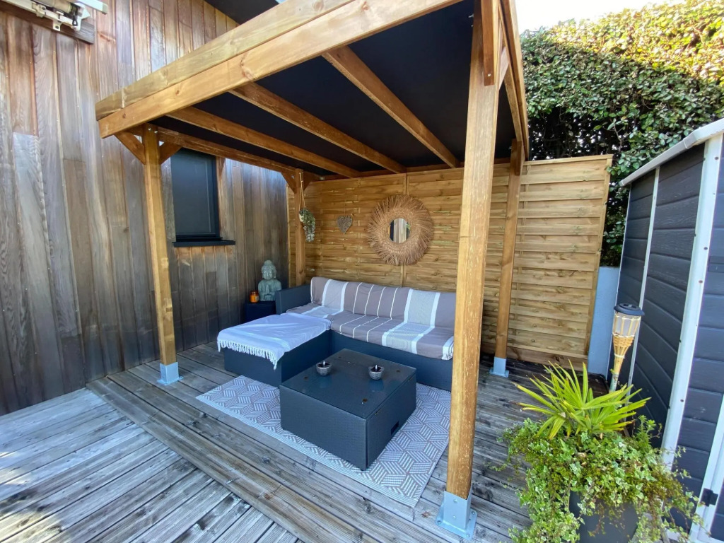 Holiday Home in Normandy Near Sandy Beaches