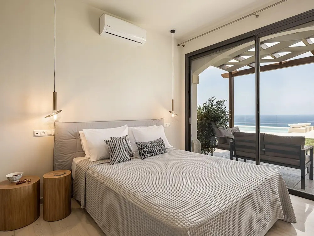 Villa Heora - The Floating Residence