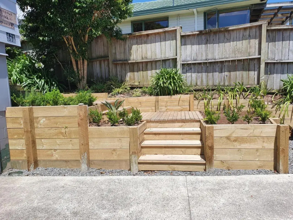 Pohutukawa Lodge by Orewa Beach