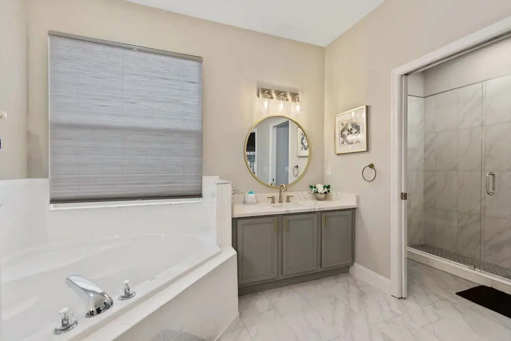 Gold Rest @ Calabay Parc Tower Lake By Shine 412 4 Bedroom Villa