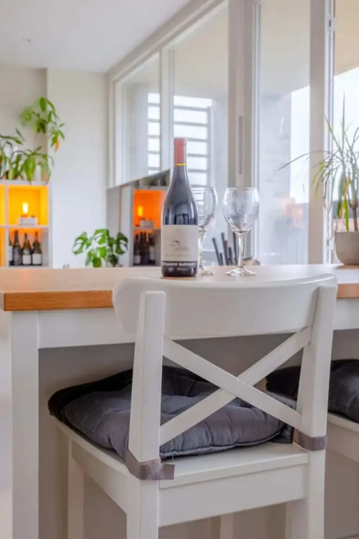 Modern 2 Bedroom Flat in Elephant and Castle