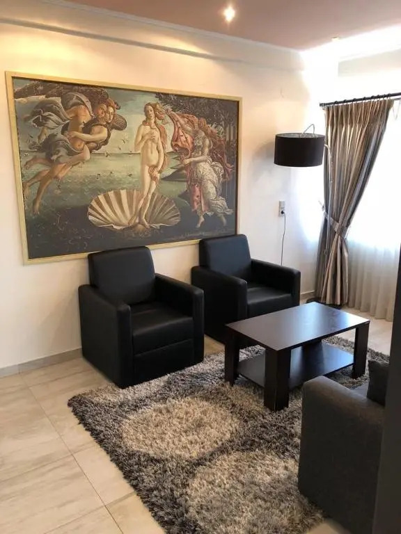 Selefkos Palace
