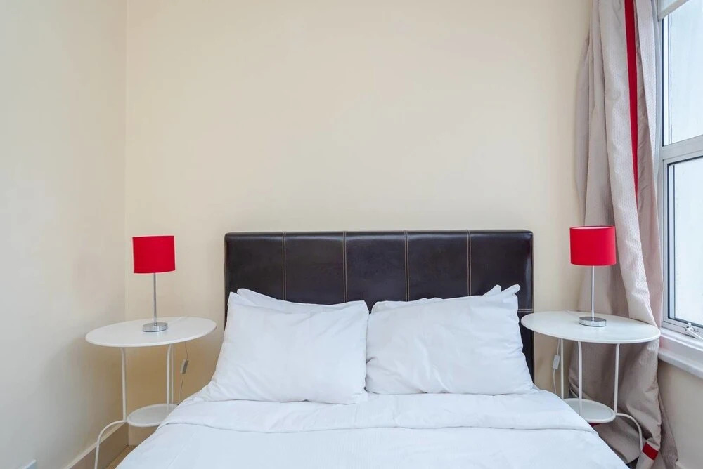 Bright 1BR Home in Fulham, 4 Guests