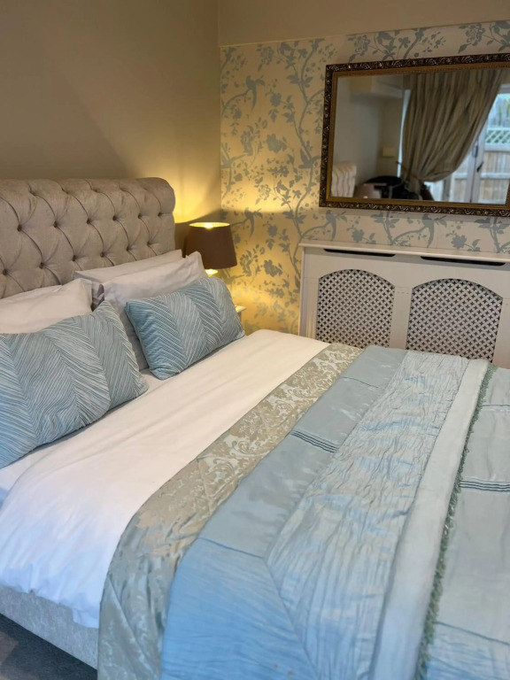 Highcroft House