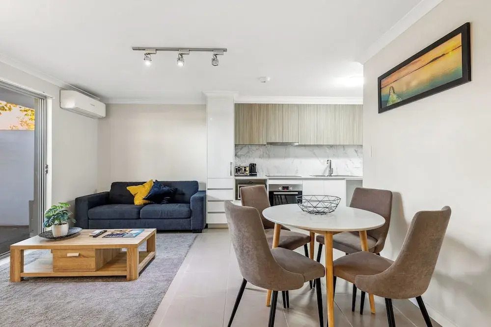 Yaran Suites