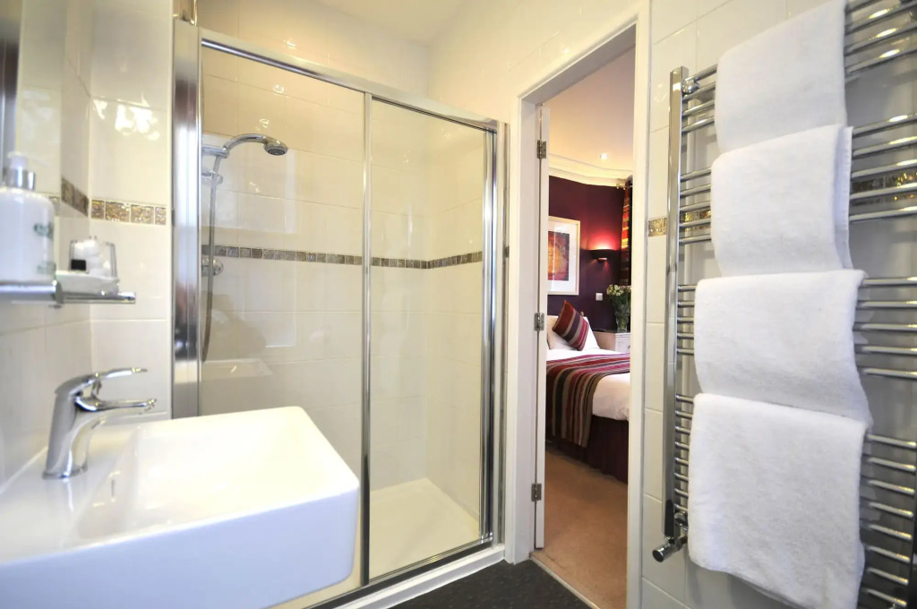 St Johns Lodge Guest House incl off-site leisure club