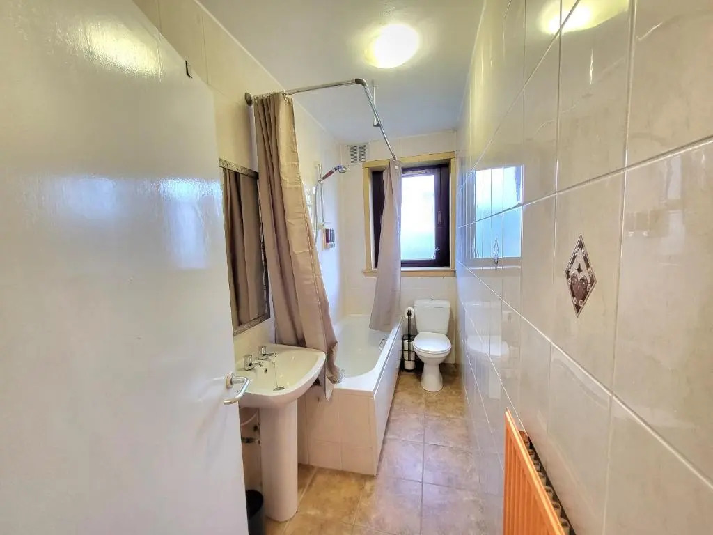 3 Bedroom Aprtmt at Sensational Stay Serviced Accommodation Aberdeen- Froghall Avenue