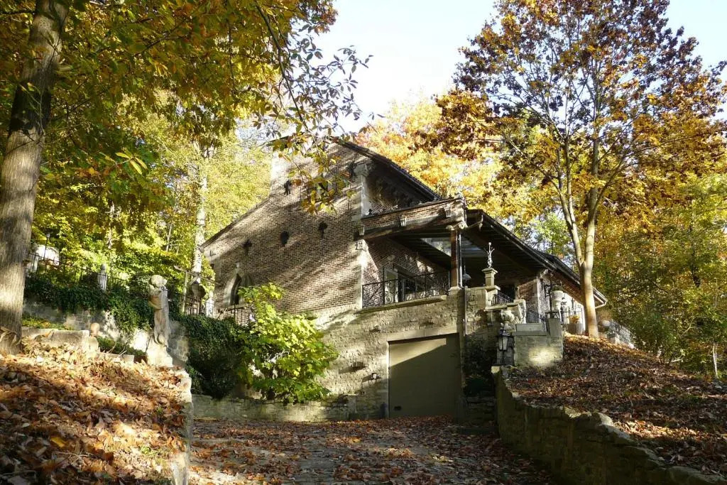 Trumpet House