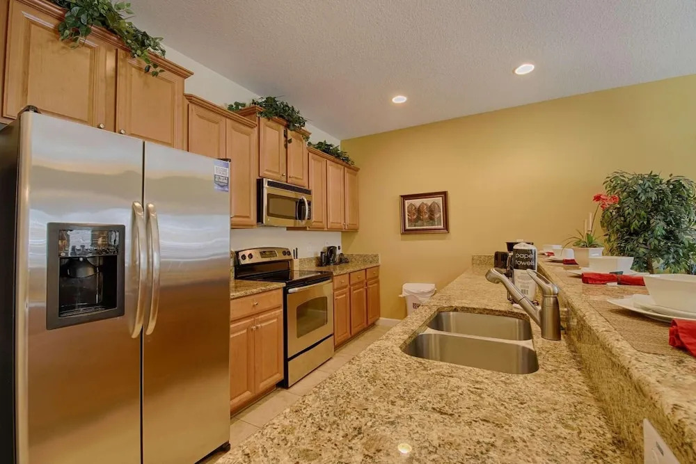 3085 Paradise Palms