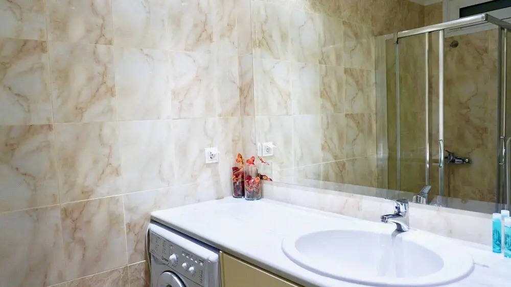 Lovely Renovated Apartment in Hilton Hotel Area