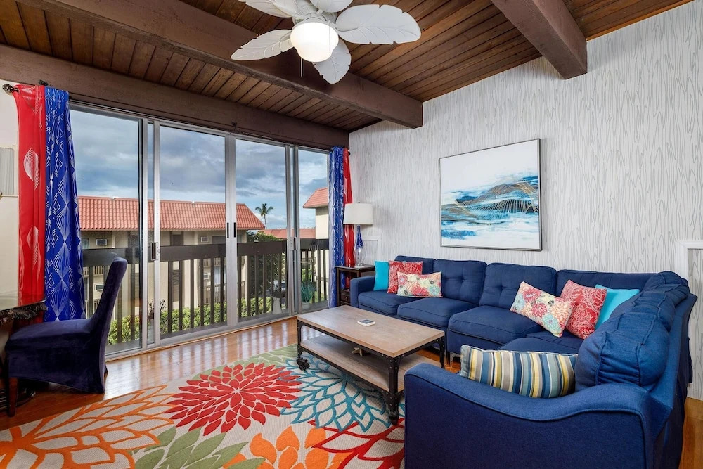 Kona Mansions 225 Top Floor 2 Story Ocean Views