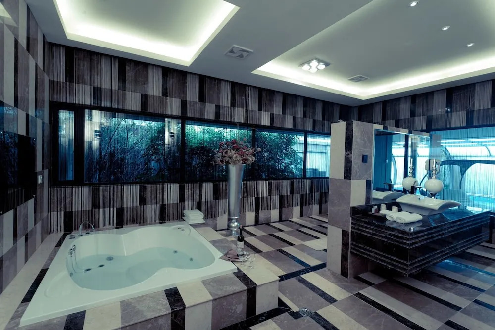 Luxurious Romantic Hotel
