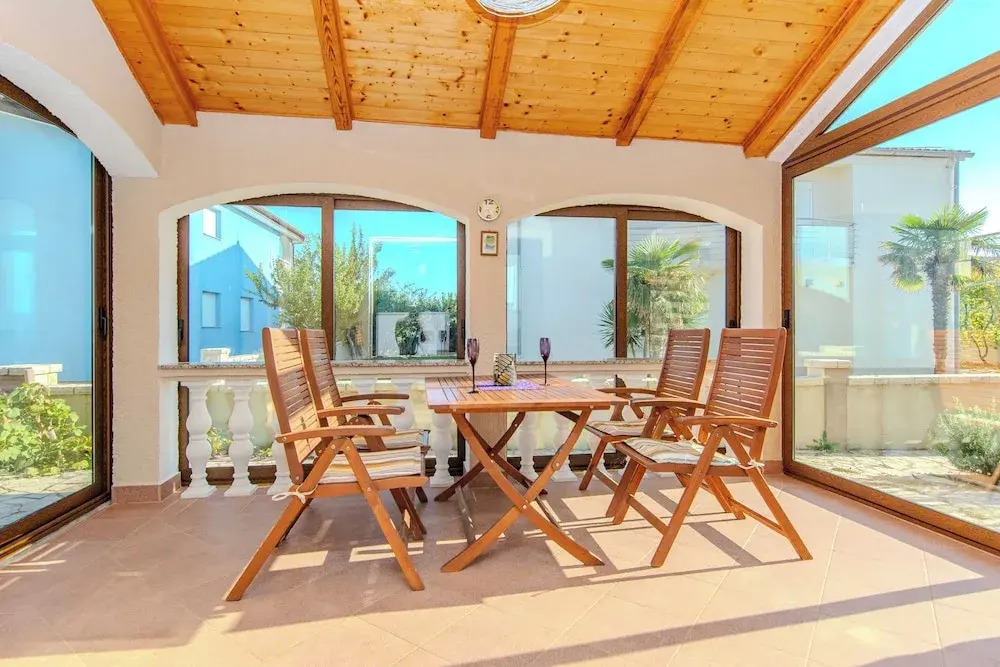Holiday home Suric