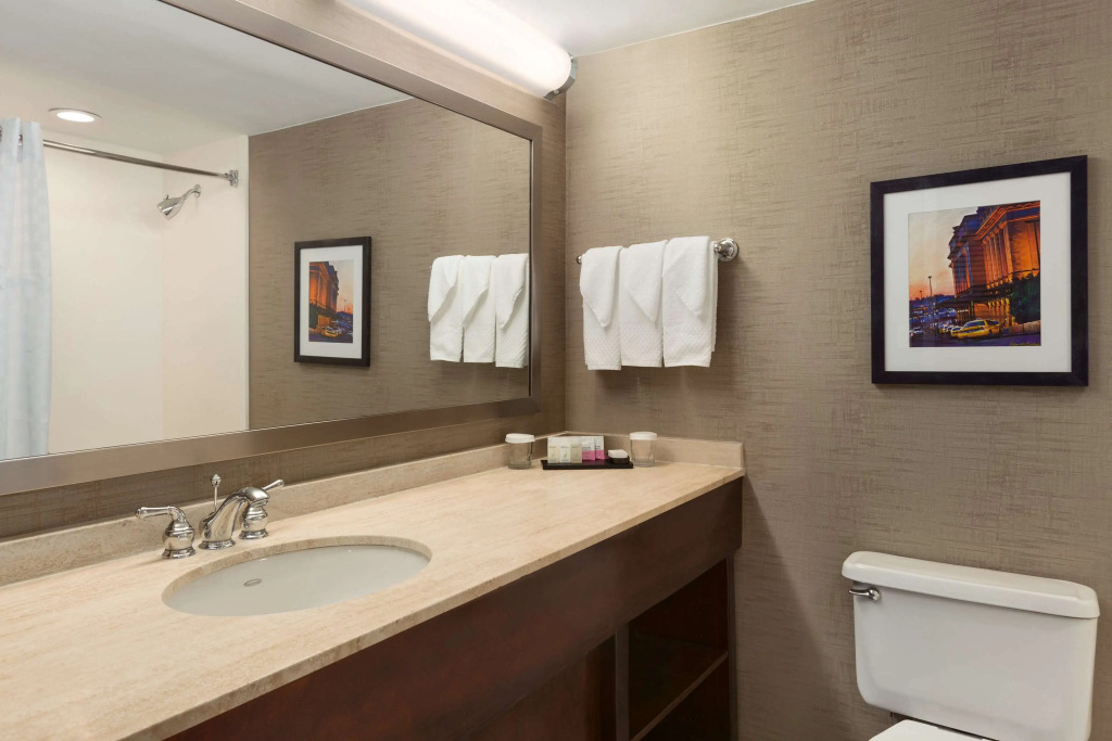 Embassy Suites by Hilton Baltimore at BWI Airport