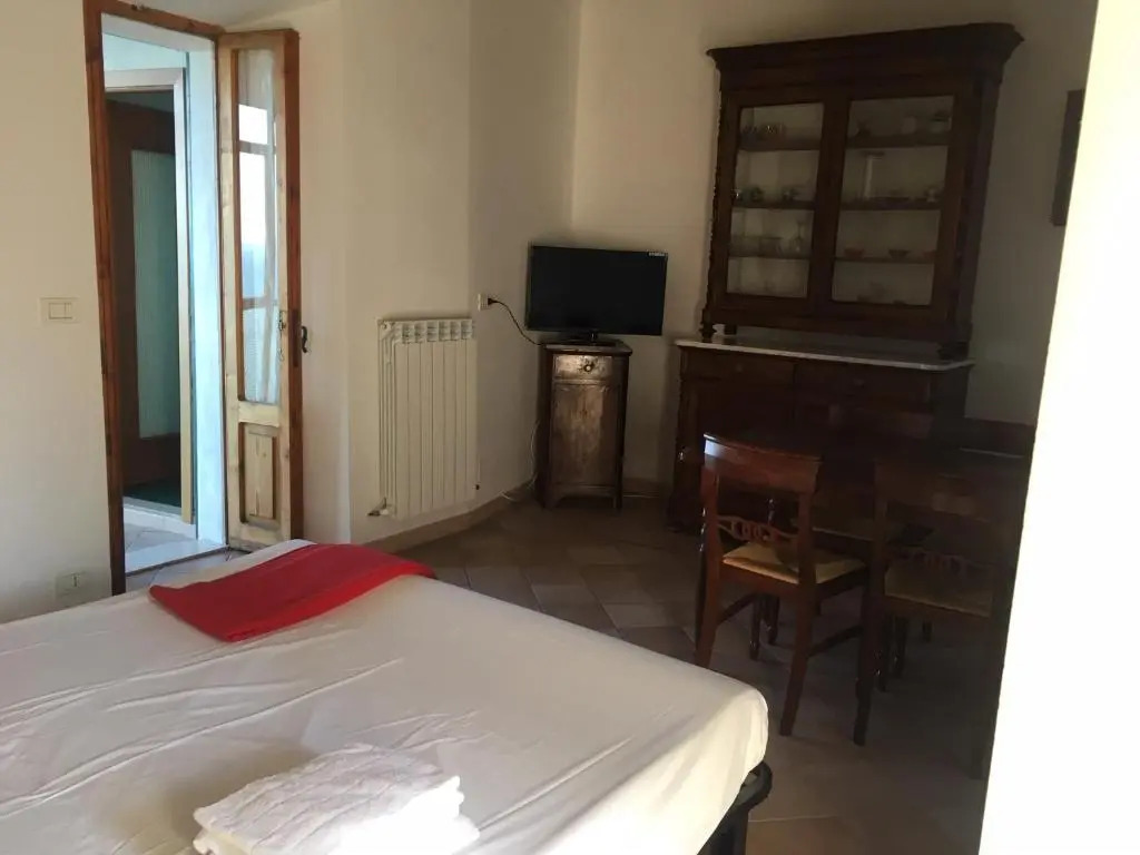 Via Urbani 10