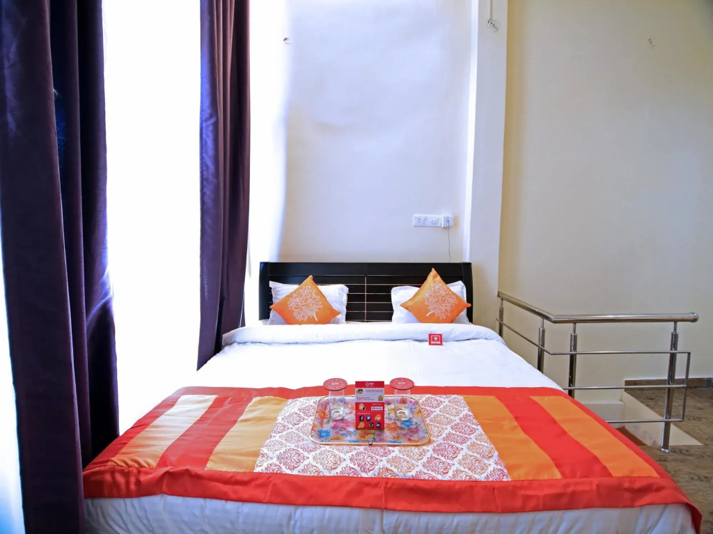 OYO Rooms Lake View Mall Road 2