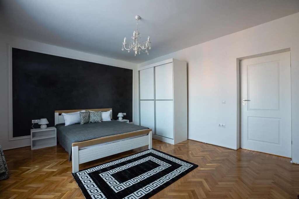 White Spacious Apartment